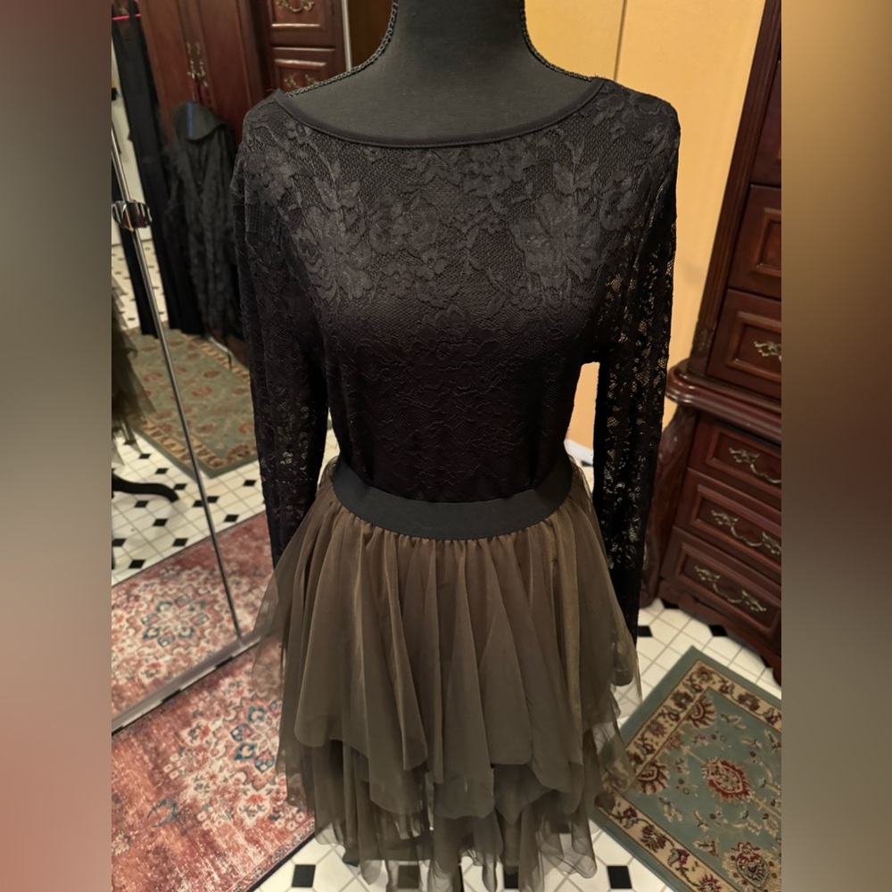 Lace, sheer, long sleeve, top